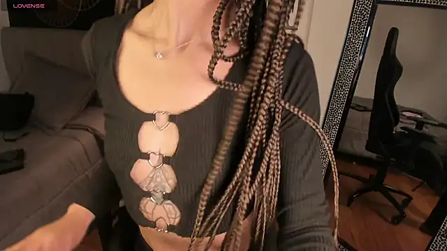 Snapshot of Nati____ chatting on September 16, 2025, 4:13 am Nati online show from September 16, 2025, 4:13 am