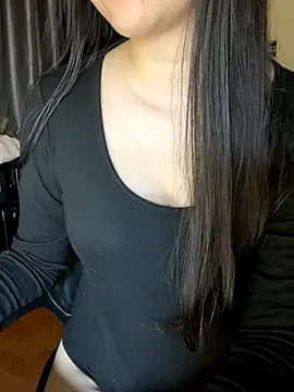  kween23 online show from December 4, 2025, 12:59 pm