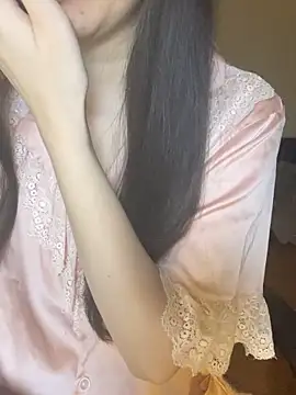  kween23 online show from November 26, 2025, 1:11 pm