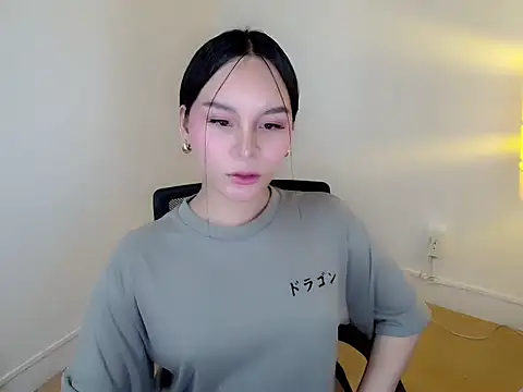 holly tabby online show from January 12, 2026, 10:36 pm