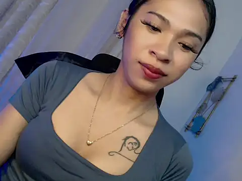 Snapshot of Annaloula chatting on March 21, 2026, 6:45 pm Annaloula online show from March 21, 2026, 6:45 pm