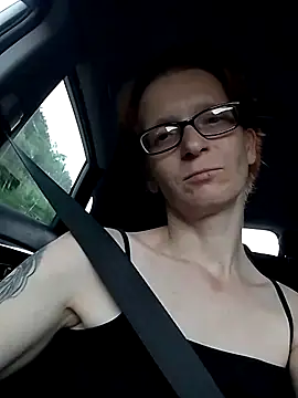 Hornybunny2025 online show from May 25, 2026, 6:28 pm