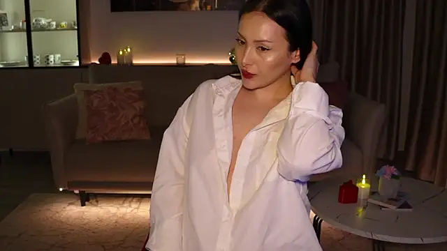 ArianaaSwift online show from March 5, 2026, 8:05 pm