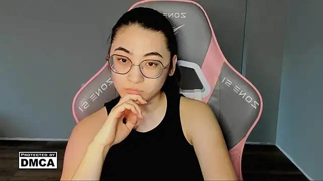 MeilideQian1 online show from February 3, 2026, 12:43 pm