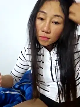 babychill09 online show from October 26, 2025, 1:00 pm