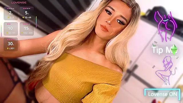 Snapshot of SissifyMeNow chatting on March 10, 2026, 2:04 am SissifyMeNow online show from March 10, 2026, 2:04 am