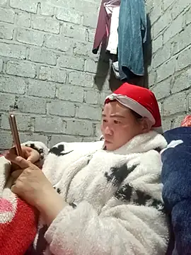 jienrrr online show from January 14, 2026, 12:42 pm