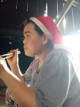 jienrrr online show from March 28, 2026, 4:46 am