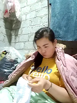 jienrrr online show from November 4, 2025, 1:20 am