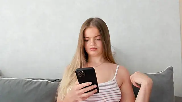 Snapshot of Sarah_keyy chatting on May 31, 2026, 6:09 pm Sarah keyy online show from May 31, 2026, 6:09 pm
