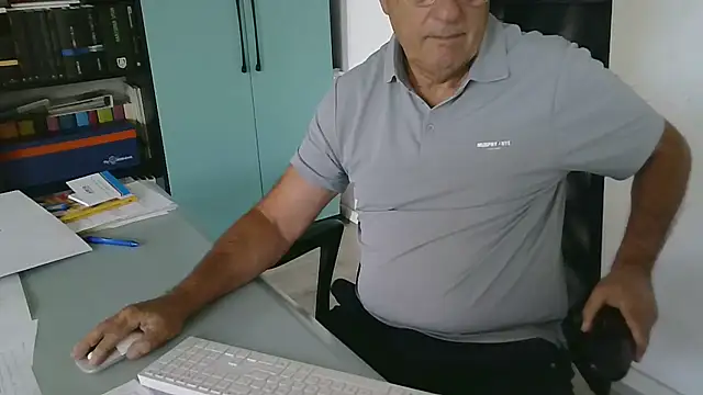 Snapshot of Bsxmaturo61 chatting on July 8, 2026, 2:29 pm Bsxmaturo61 online show from July 8, 2026, 2:29 pm