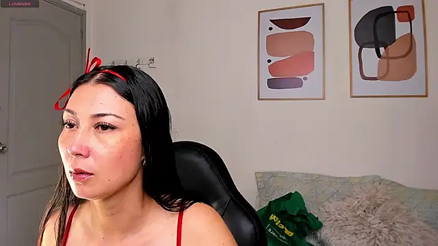 Snapshot of Alexia_milf_ chatting on September 24, 2025, 11:28 am Alexia milf online show from September 24, 2025, 11:28 am