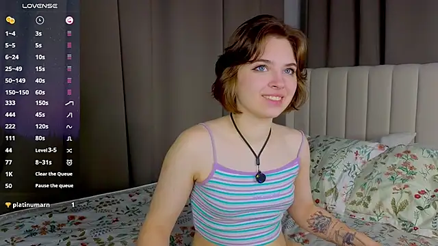 Snapshot of PolIyBowman chatting on October 8, 2025, 3:24 pm PolIyBowman online show from October 8, 2025, 3:24 pm