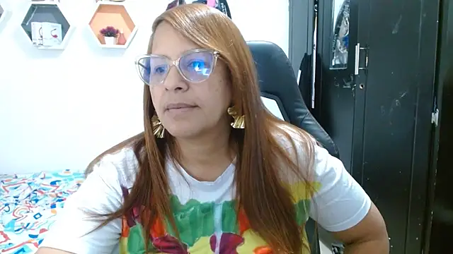 cristydirtyhot online show from May 3, 2026, 8:19 am
