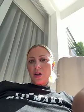 Snapshot of Jasmina-Joy chatting on March 27, 2026, 12:28 pm Jasmina-Joy online show from March 27, 2026, 12:28 pm