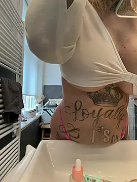 Snapshot of Jasmina-Joy chatting on February 20, 2026, 1:35 pm Jasmina-Joy online show from February 20, 2026, 1:35 pm