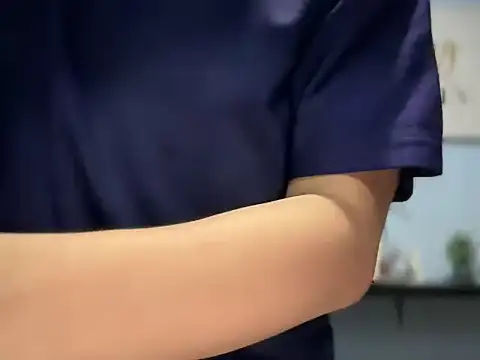 lovely jay online show from April 29, 2026, 4:44 pm