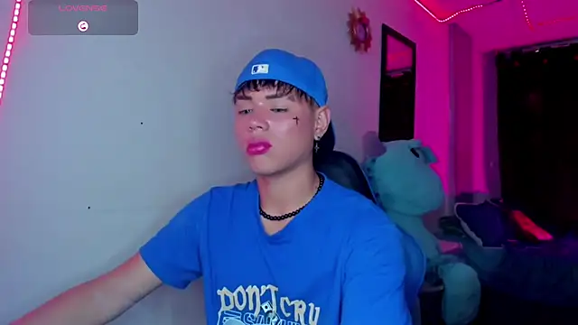 Jostin18 online show from November 11, 2025, 2:01 pm