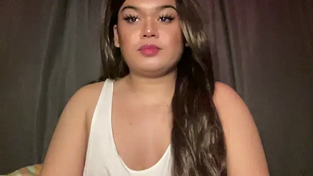 RedHead Thalia online show from April 12, 2026, 10:02 pm