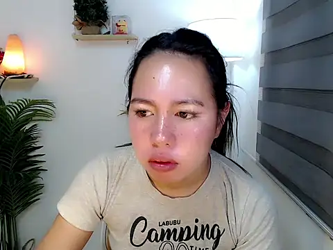 Snapshot of kimbratx chatting on October 8, 2025, 10:43 pm kimbratx online show from October 8, 2025, 10:43 pm