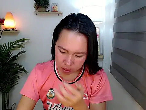 Snapshot of kimbratx chatting on November 27, 2025, 4:07 pm kimbratx online show from November 27, 2025, 4:07 pm