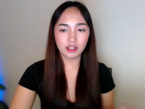 hannah ley18 online show from December 16, 2025, 4:33 pm