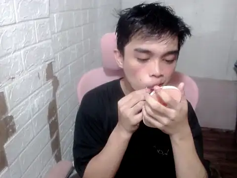 Snapshot of sexysam14 chatting on May 27, 2026, 12:23 pm sexysam14 online show from May 27, 2026, 12:23 pm