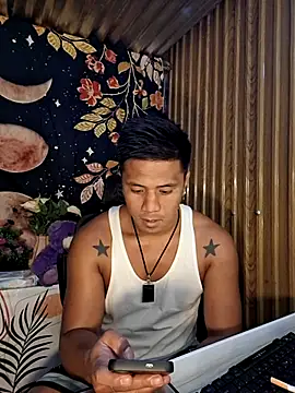 Snapshot of mr_dave chatting on January 19, 2026, 12:03 am mr dave online show from January 19, 2026, 12:03 am