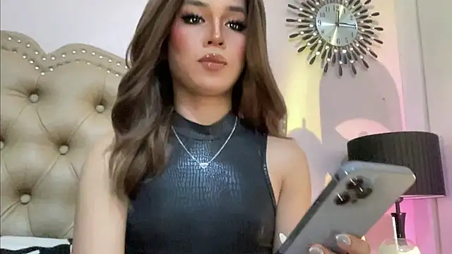 solana imani online show from November 6, 2025, 3:49 pm