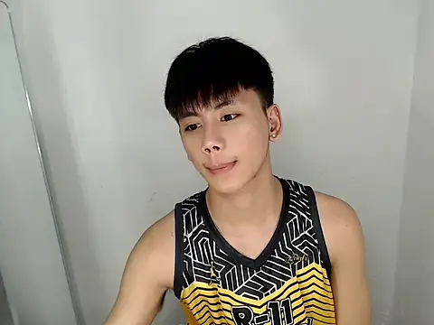 Snapshot of ynotyu chatting on May 4, 2026, 4:21 pm ynotyu online show from May 4, 2026, 4:21 pm