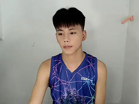Snapshot of ynotyu chatting on April 21, 2026, 8:15 pm ynotyu online show from April 21, 2026, 8:15 pm