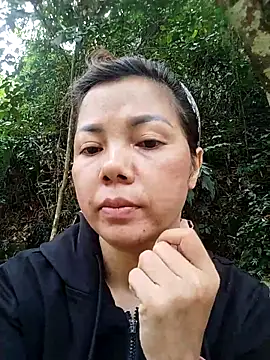 LuxiLuxi18x online show from April 27, 2026, 7:17 am