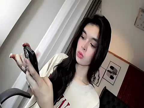 Snapshot of asiansmilexx chatting on June 30, 2026, 4:34 am asiansmilexx online show from June 30, 2026, 4:34 am