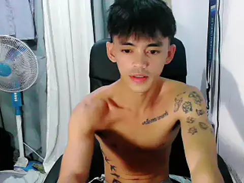 urhunky boy online show from September 18, 2025, 3:59 pm