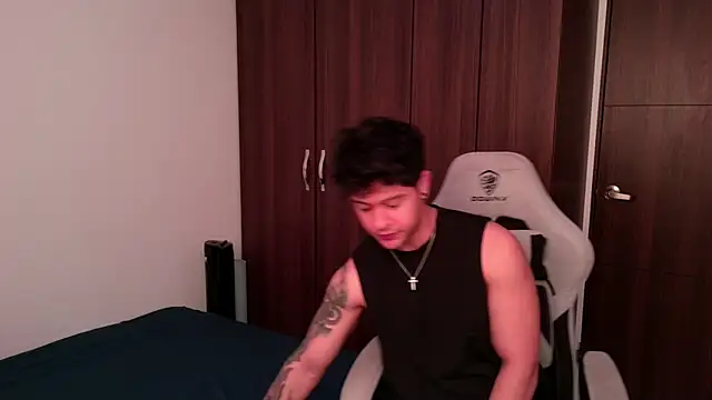 domsantiago  online show from October 1, 2025, 1:59 pm