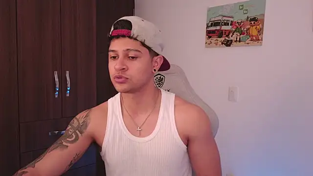 domsantiago  online show from September 10, 2025, 4:11 am