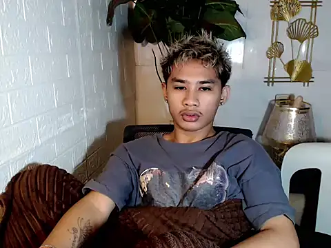 Snapshot of asianhardcock25 chatting on May 5, 2026, 5:38 pm asianhardcock25 online show from May 5, 2026, 5:38 pm