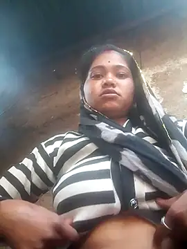 Snapshot of Hot_anjo chatting on November 27, 2025, 2:34 am Hot anjo online show from November 27, 2025, 2:34 am