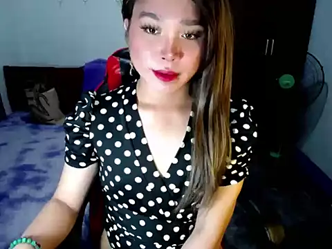 Snapshot of Urassiansweetcummer chatting on November 21, 2025, 8:57 am Urassiansweetcummer online show from November 21, 2025, 8:57 am