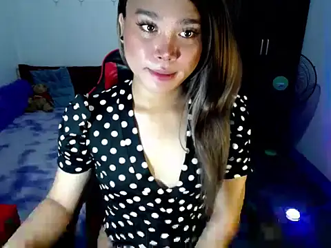 Urassiansweetcummer online show from March 29, 2026, 3:41 am