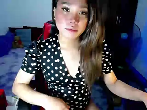 Urassiansweetcummer online show from March 10, 2026, 2:37 am