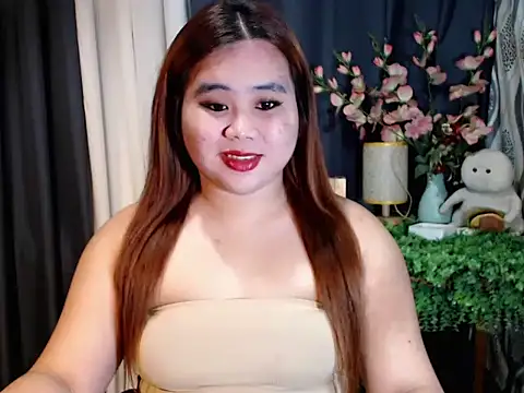 queen staceyy online show from October 13, 2025, 4:47 am