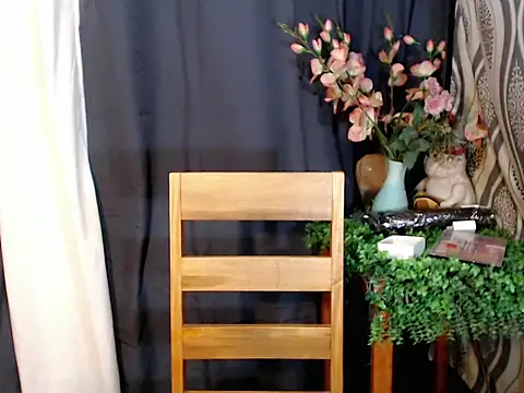 queen staceyy online show from November 13, 2025, 5:17 pm