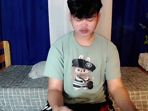 Snapshot of Reynelcock chatting on February 7, 2026, 12:13 pm Reynelcock online show from February 7, 2026, 12:13 pm