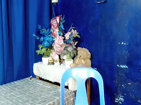 Snapshot of Reynelcock chatting on February 13, 2026, 8:25 am Reynelcock online show from February 13, 2026, 8:25 am