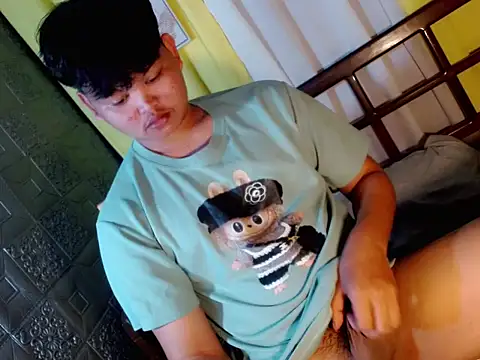 Snapshot of Reynelcock chatting on January 18, 2026, 6:39 am Reynelcock online show from January 18, 2026, 6:39 am