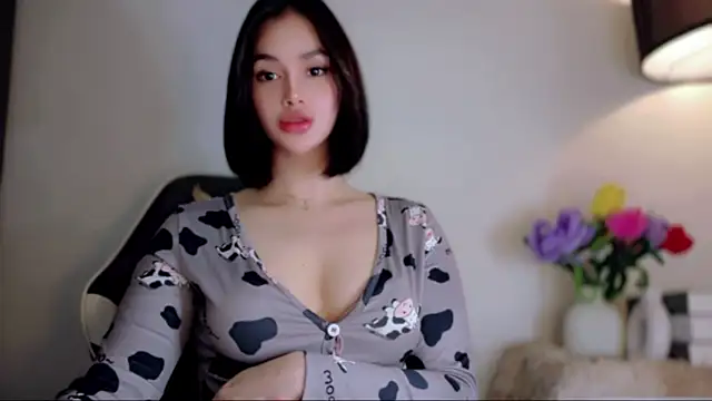 Snapshot of anna_lala7 chatting on May 8, 2026, 6:23 pm anna lala7 online show from May 8, 2026, 6:23 pm