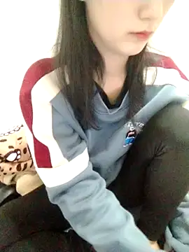 Kembong01 online show from December 18, 2025, 6:01 pm