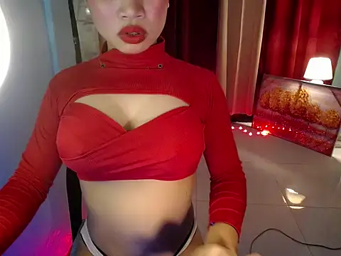 lover girl143 online show from February 10, 2026, 3:33 pm