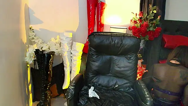 JadeScarlet LoveLace online show from October 16, 2025, 6:10 am